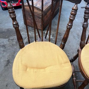 Juego de Comedor Clásico: Mesa Marmol Veteado y 6 Sillas Madera Torneada - imagen 3