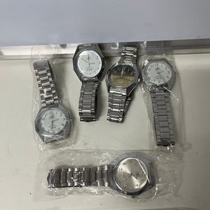 Lote de 5 Relojes Quartz con Malla Metálica, Varios Diseños - imagen 1