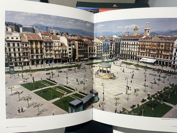 Libro de Fotografías de Pamplona - imagen 4
