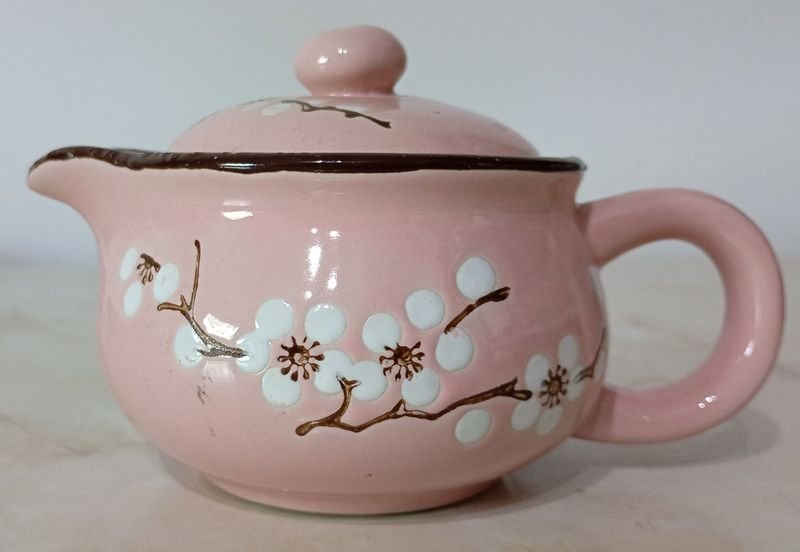 Tetera de loza en color rosado y decó motivo floral - imagen 2