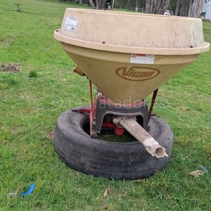 Lote siguiente: Sembradora Vicon de Arrastre para Tractor