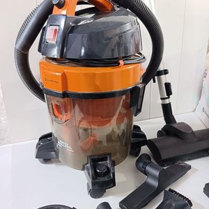 Aspiradora Bennett Read Hydro Vac con Accesorios - imagen 2