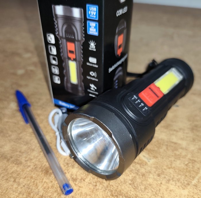 Linterna LED Recargable Multifunción Nueva - imagen 3