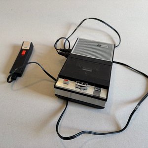 Radio spika , grabador philips y calculadora - imagen 2