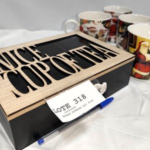 Lote de 4 Tazas Navideñas con Caja de Té de Madera - imagen 3