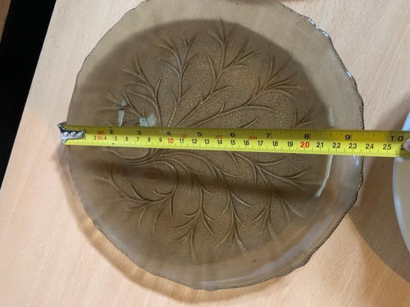 Lote de cerámica con platos y sartén - imagen 4