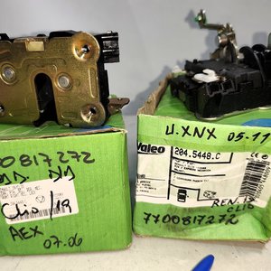 Lote de Autopartes: Cerraduras Clio, Flotador L300, Llaves de Luces - imagen 4