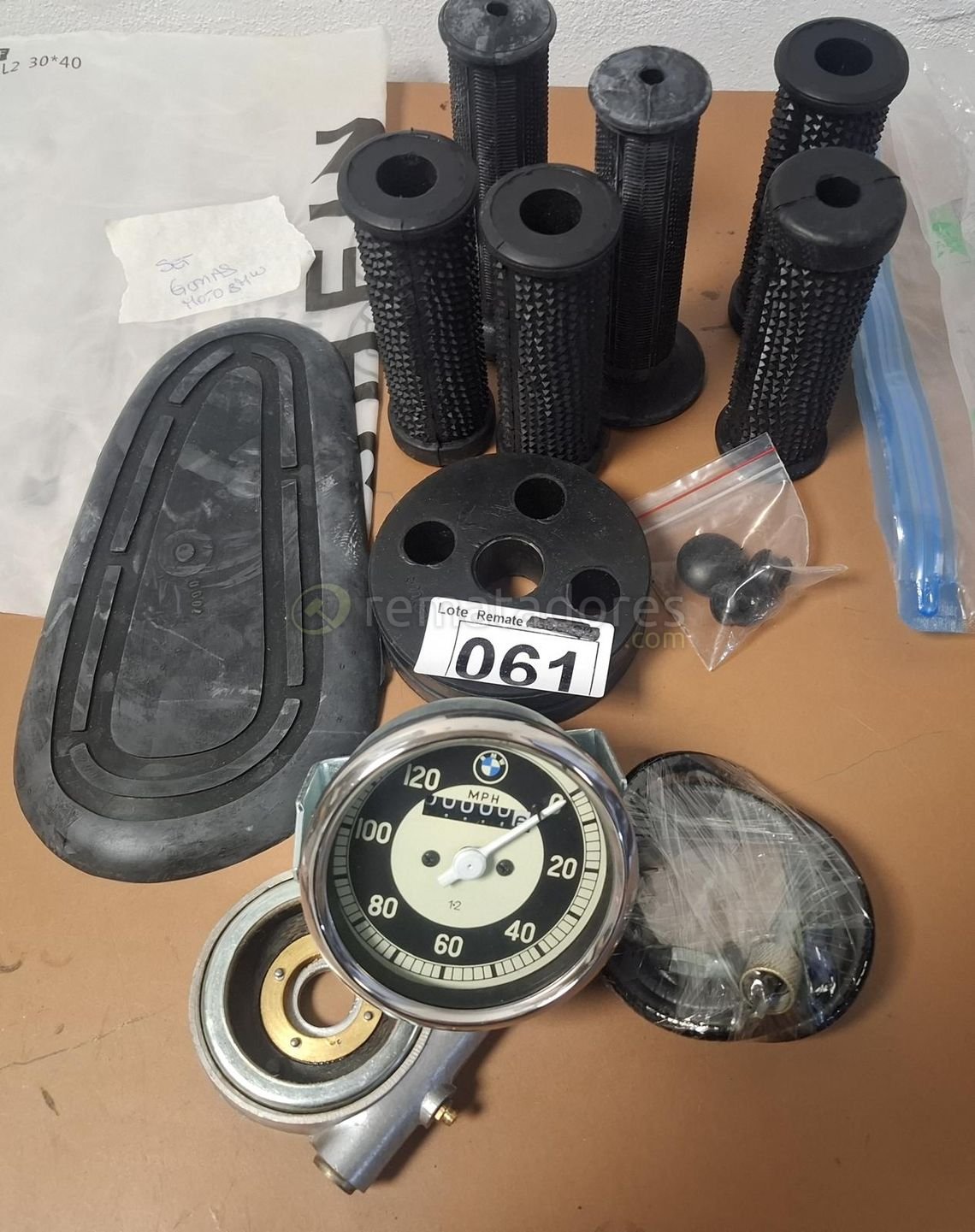 Lote de Repuestos y Accesorios para Motocicleta BMW