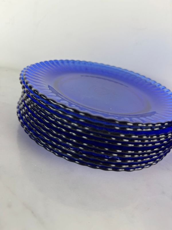 Platos y bowls en vidrio azul de buena calidad - imagen 5