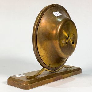 Reloj de sobremesa Art Deco en bronce con esfera de números romanos - imagen 4