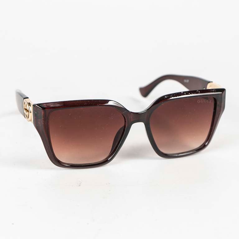 Lote anterior: Par de gafas de sol Gucci