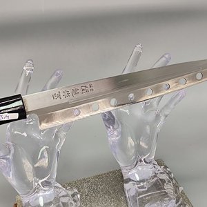 Cuchillo Profesional para Sushi Japonés, Hoja Larga Perforada de Acero Inoxidable y Mango de Madera - imagen 3