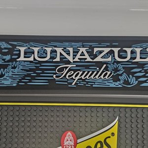 Dos Salvamanteles Publicitarios Schweppes y Lunazul Tequila - imagen 2