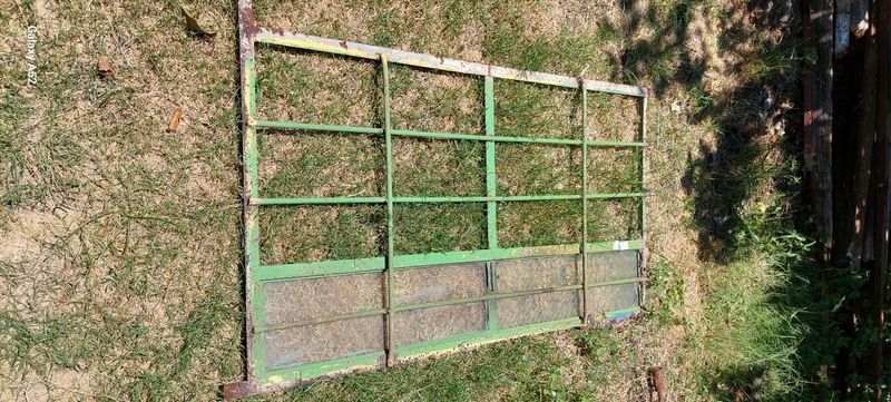 Puerta de reja metálica para exteriores - imagen 2