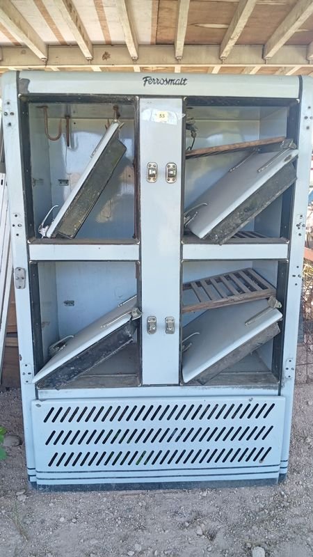 Lote anterior: Heladera esmaltada de 4 puertas en excelente estado