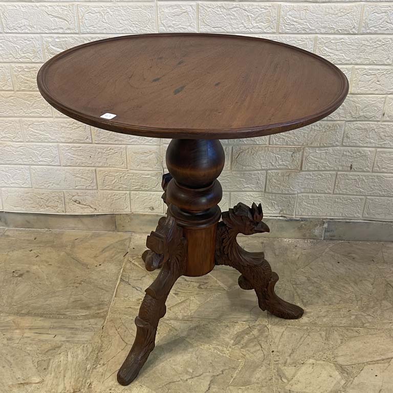 Lote anterior: Mesa de sala base tallada en cedro - Medidas: 59x62cm