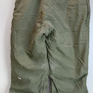 Pantalón de Frío Extremo Tipo A-9 Usado por Tripulaciones de Bombarderos WWII Talle 40 Albert Turner & Co. - imagen 7