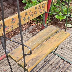 Hamaca Doble Infantil de Metal y Madera con Asientos Pintados - imagen 4