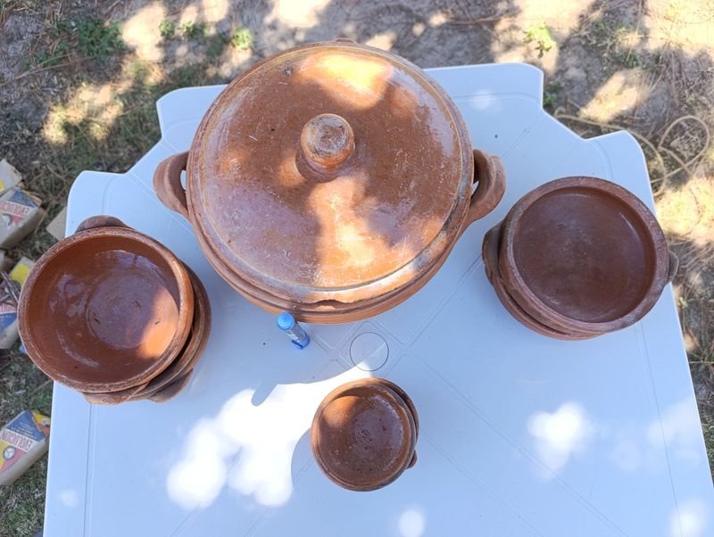 Olla de barro y cazuelitas para cocina - imagen 3