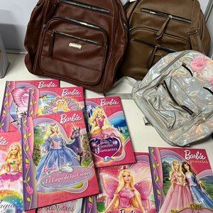 Colección de 3 Mochilas y 8 Libros "Barbie Princesas" - imagen 6