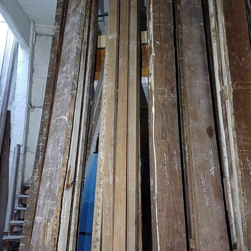 Ocho tirantes de pinotea para construcción - imagen 3