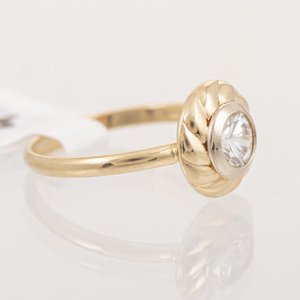 Anillo de Oro 18k con Circonia Central - imagen 2