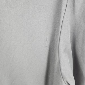 Campera Negra con Capucha Talle 2XL a Estrenar - imagen 3