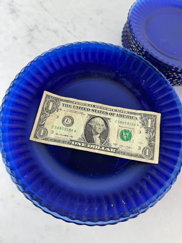 Platos y bowls en vidrio azul de buena calidad - imagen 6