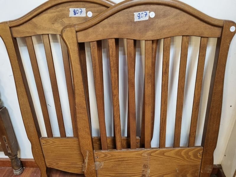 Muebles antiguos de madera en buen estado - imagen 4