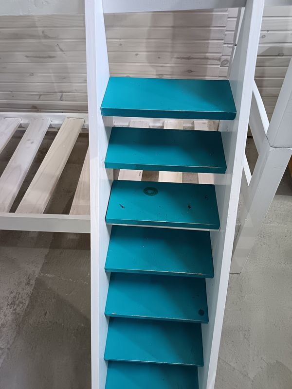 Item 879932 - Image 1