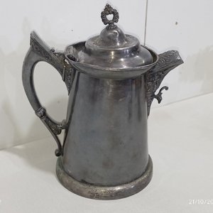 Lote de 6 piezas decorativas: cafetera de metal, mortero de mármol, centro de mesa, 2 cisnes y cuenco - imagen 3