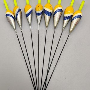 Lote siguiente: Lote de 8 Boyas de Pesca Boston con Antena Larga