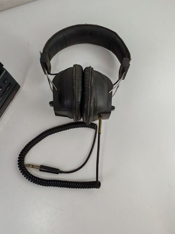 Equipo de Audio Sony con Auriculares - imagen 4