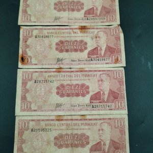 Lote de 4 Billetes de 10 Guaraníes de Paraguay - imagen 1