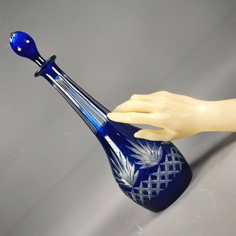 Botellón de cristal tallado en tonos azul y hialino - imagen 3