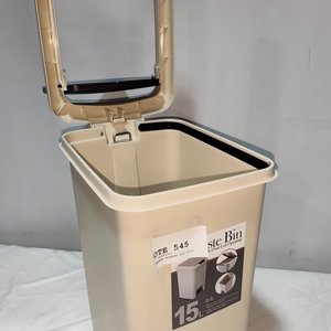 Papelera Beige de 15 Litros con Tapa Doble Apertura y Pedal - imagen 5