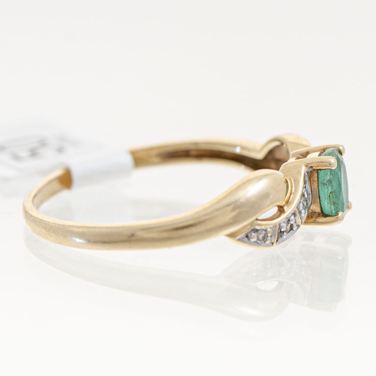 Anillo de oro con esmeralda y brillantes - imagen 2