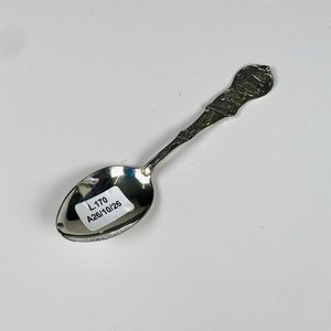 Lote anterior: Cuchara de Colección en Plata Sterling con Cabo Decorado