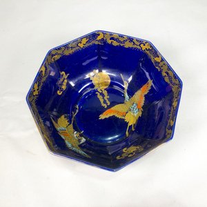 Centro de Porcelana Inglesa "Golden Moon" Azul Cobalto con Grullas - imagen 1