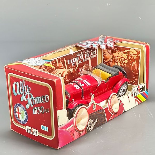 Modelo de coche Alfa Romeo Mille Miglia 1750 en escala 1/18 - imagen 2