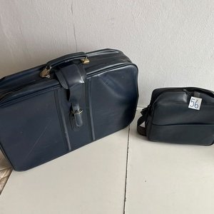 Set de 2 Valijas Antiguas de Cuero Azul - imagen 1