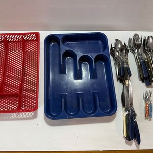 Lote de Cubiertos Metálicos y Cubierteros de Plástico - imagen 13