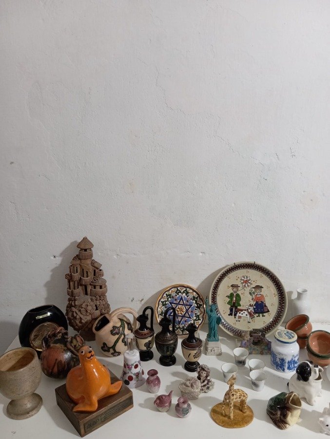 Colección de Figuras Decorativas de Cerámica y Porcelana - imagen 2