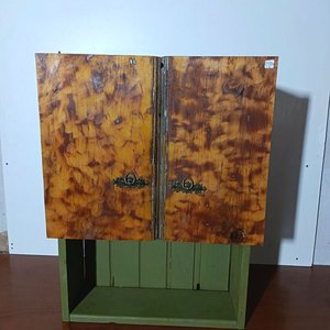 Botiquín o Estante Rústico de Madera con Puertas y Estantes Interiores - imagen 1