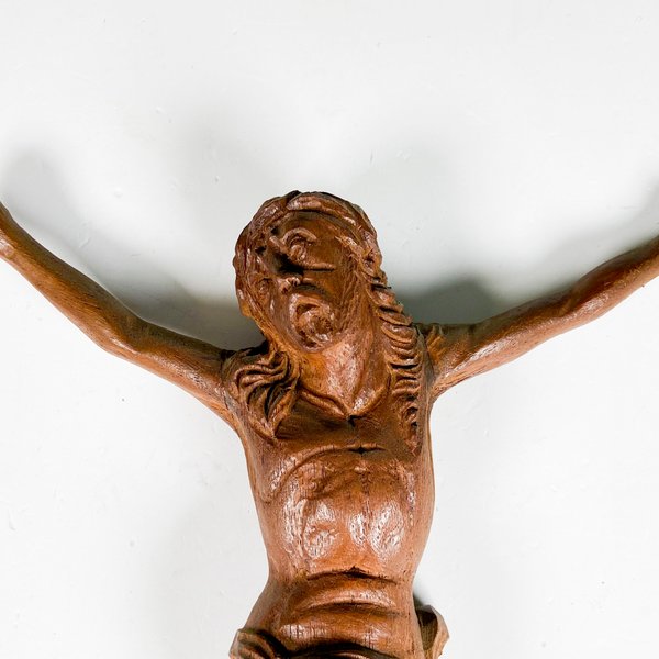 Talla de madera cristo, una obra religiosa artesanal - imagen 2