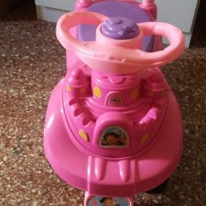 Buggy para niña dora la exploradora con baúl - imagen 3