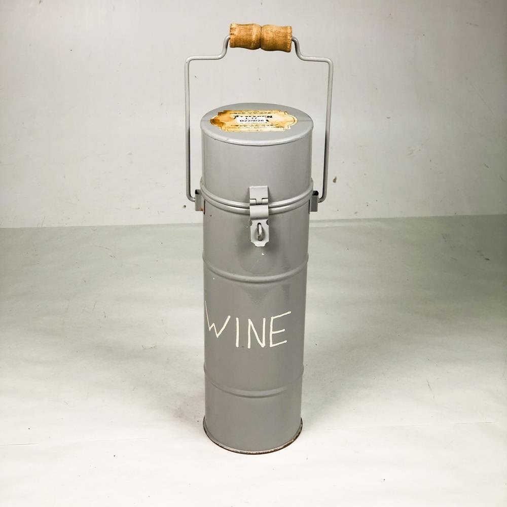 Botellero Vintage de Metal con Tapa Abatible y Asa de Madera