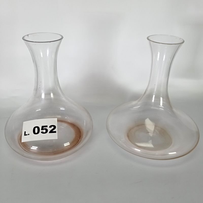 Lote anterior: Dos decantadores de vino en cristal