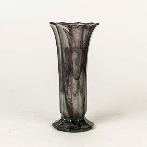 Lote siguiente: Florero de Cristal Color con Pequeña Cascadura - 19 cm