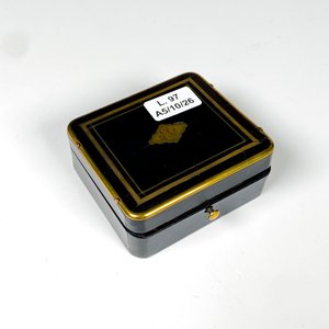 Caja en madera y bronce, para sellos 8 x 7 cm - imagen 2